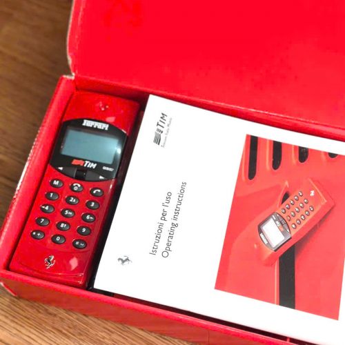 Điện Thoại FERRARI F10