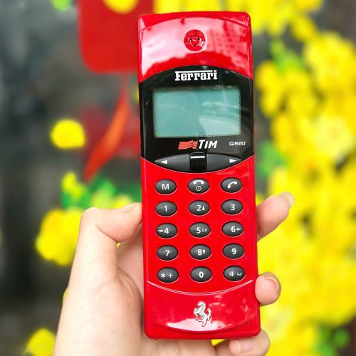 Điện Thoại FERRARI F10