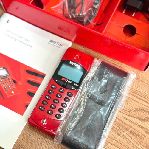 Điện Thoại FERRARI F10